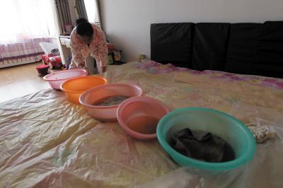 全州楼上漏水，住户失联，小区没物管，业主维权难！律师来支招……